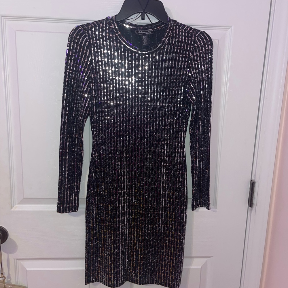 Black sequin formal dress. Size: xs fits like a 2-4. Originally $100 asking $65